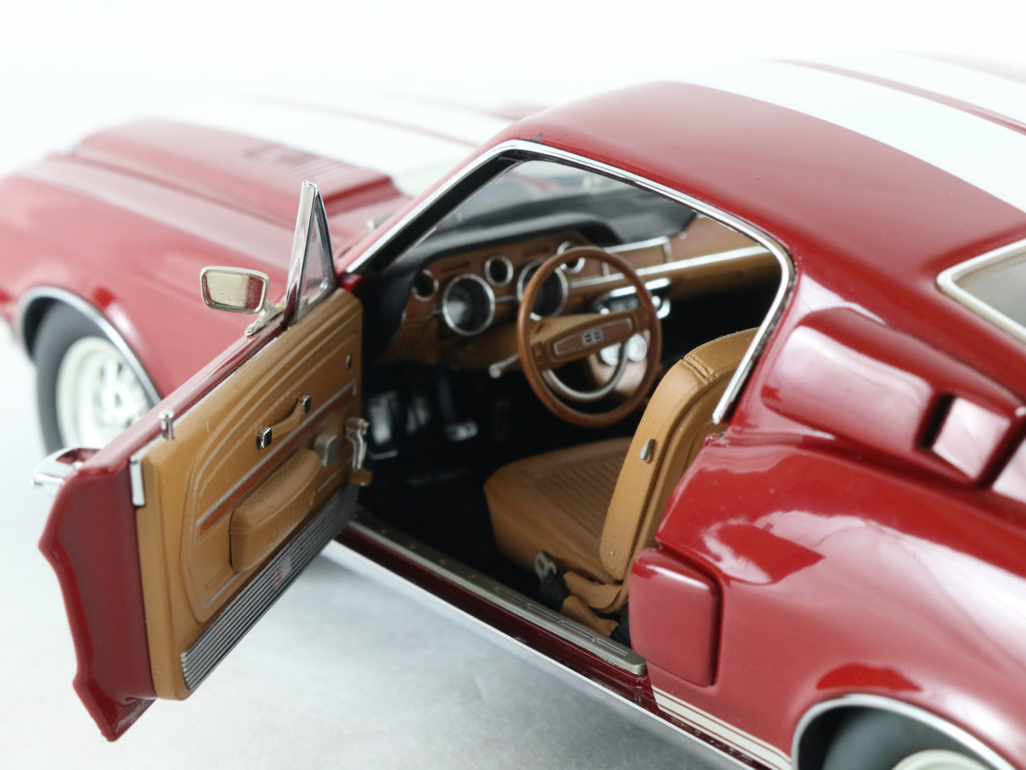 1968 Shelby GT 500 Red & White Exact Detail Replicas 1:18 Metal Model Car