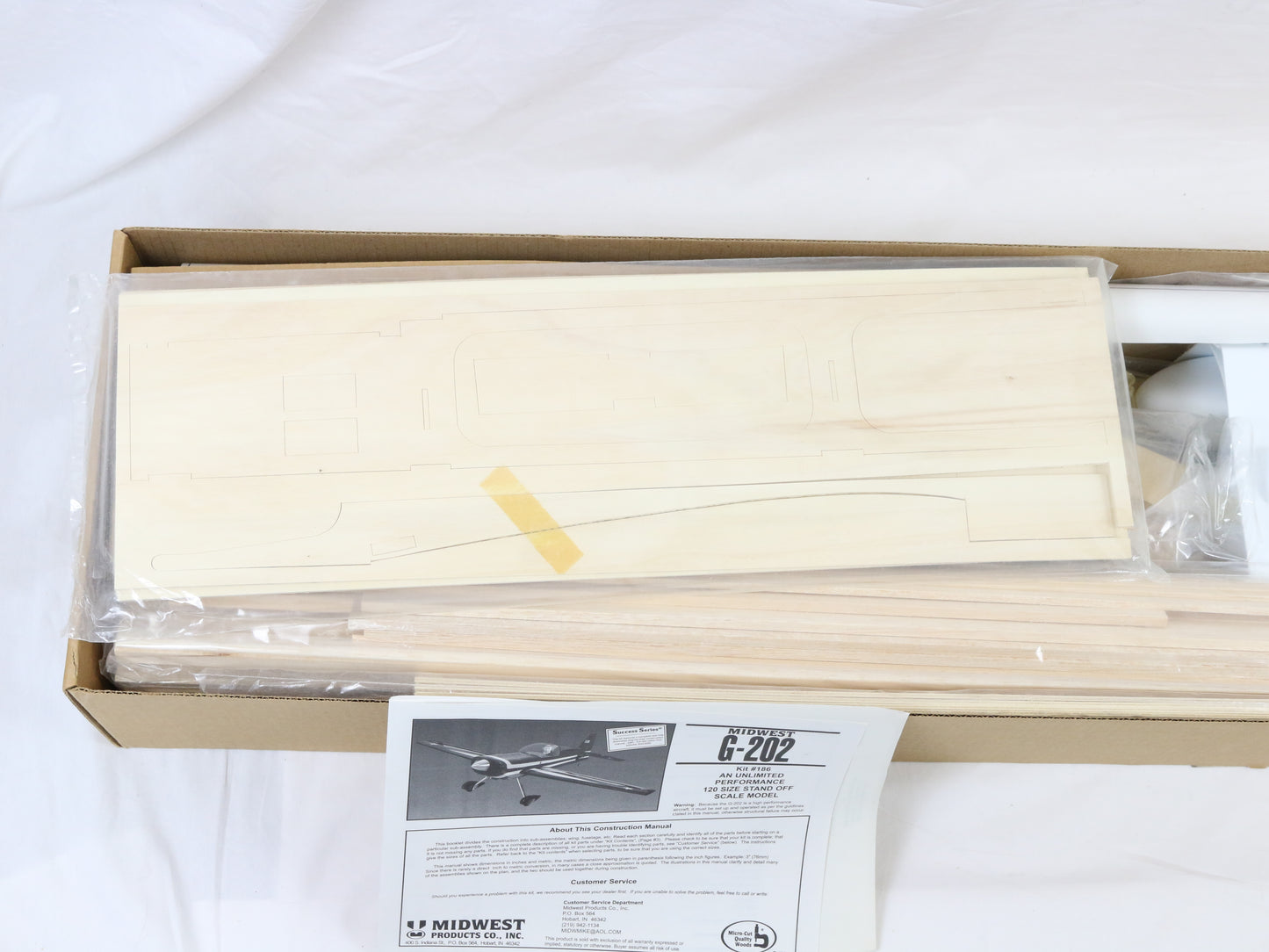Midwest Products G-202 1:20 27% Scale 72" Wingspan Wood RC Kit