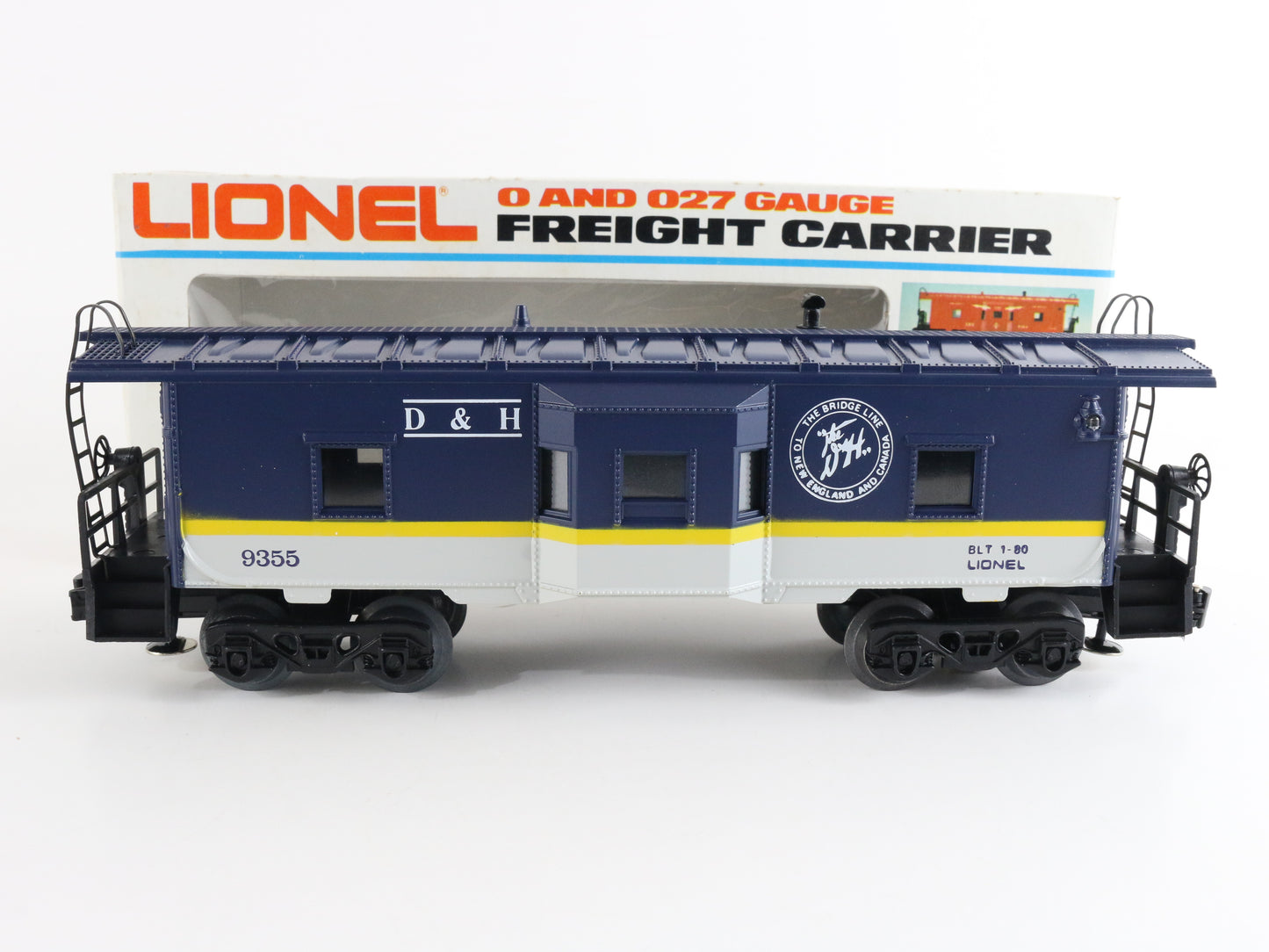 Delaware & Hudson D&H 9355 Illuminated Bay Window Caboose Lionel O 6-9355 lighted caboose for realistic operation