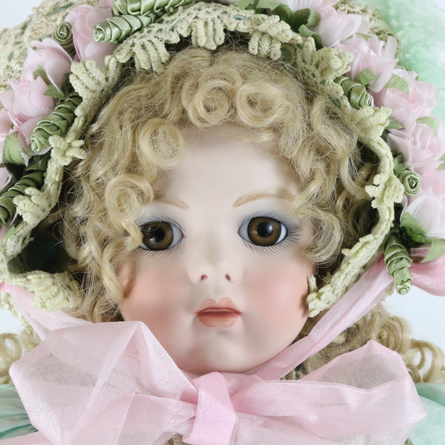 Caroleena Patricia Loveless Masterpiece Large 24" Porcelain Doll 87/200