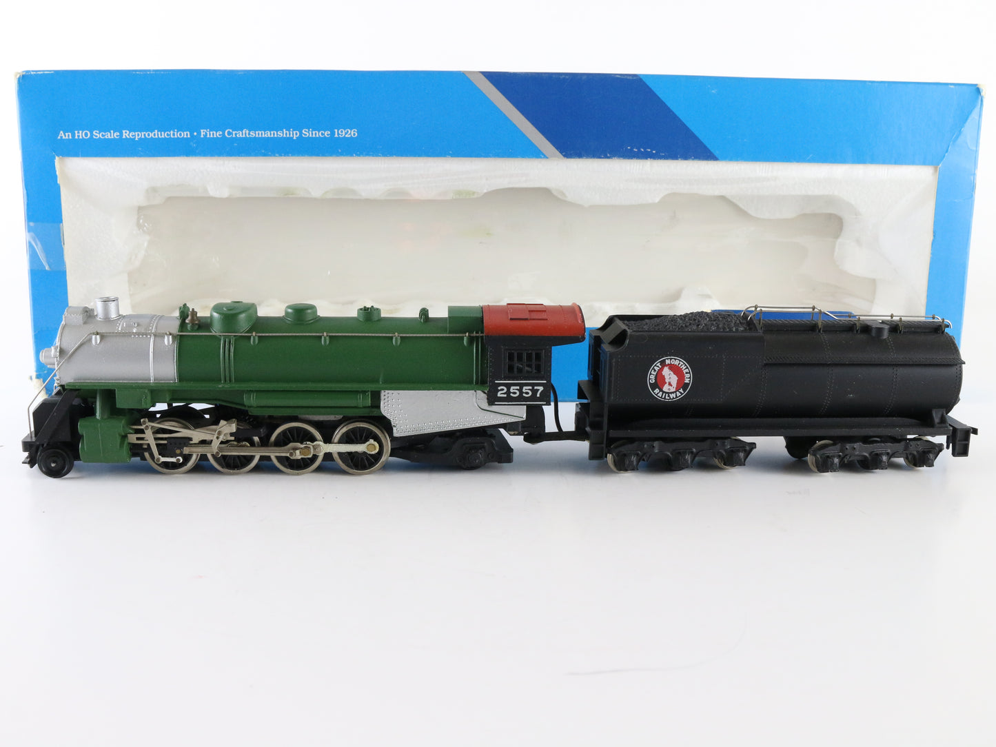 Mantua HO GN 2557 Mikado 2-8-2 Steam Locomotive and Tender
