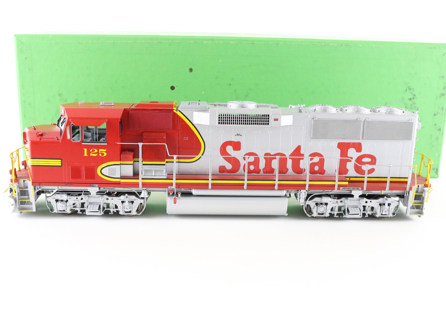 Overland O Santa Fe 125 GP60M Factory Painted Brass Diesel Locomotive OMI-0576.1