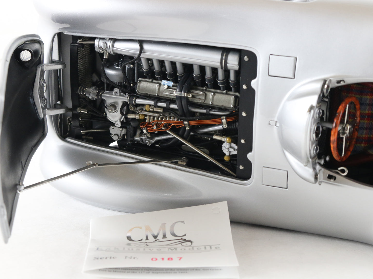 1954-55 Mercedes Benz W196R Streamliner Body Silver CMC 1:18 M-044 Model Car