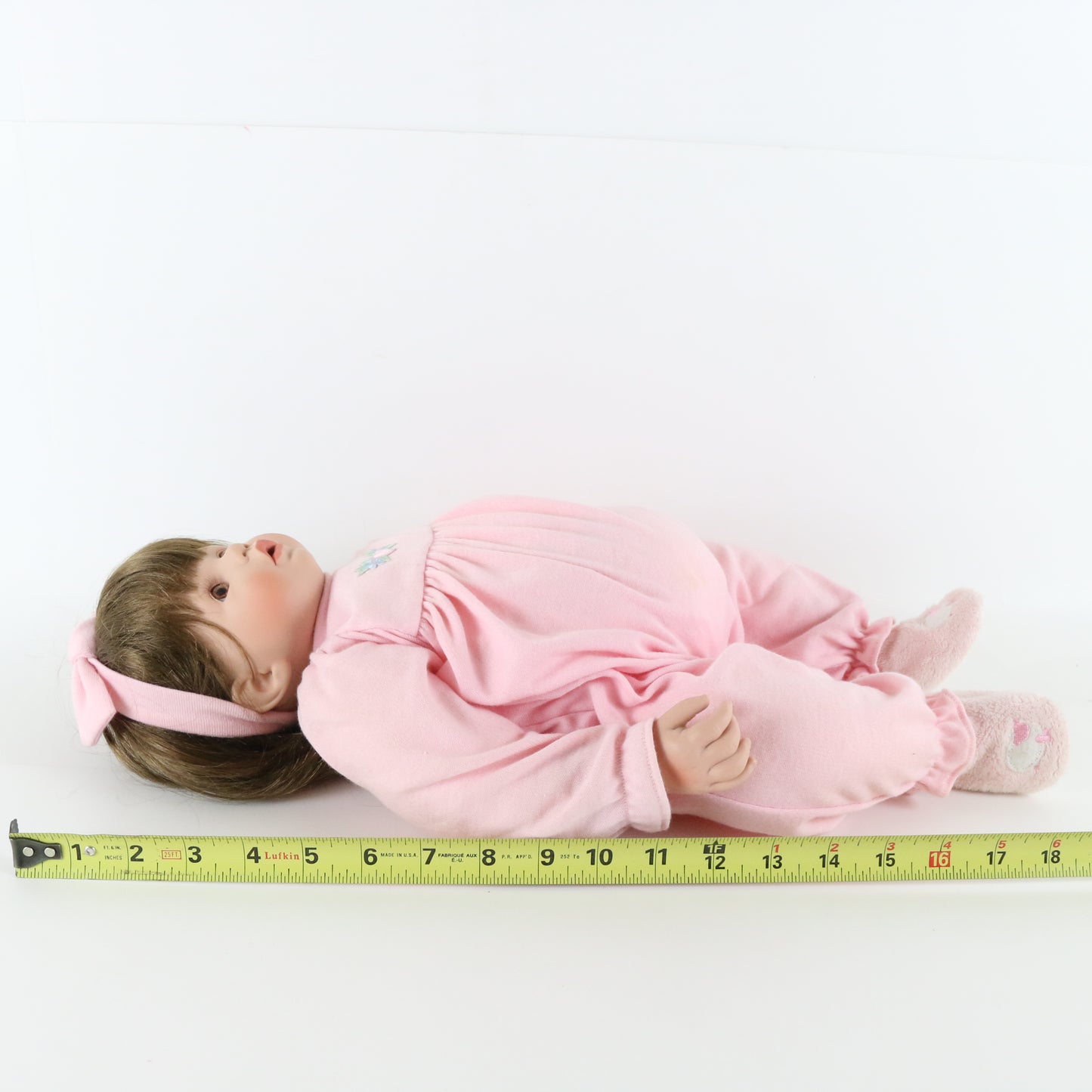 Mommy Loves Me Brown Haired Girl Susan Wakeen Exclusively Yours 19" Vinyl Doll