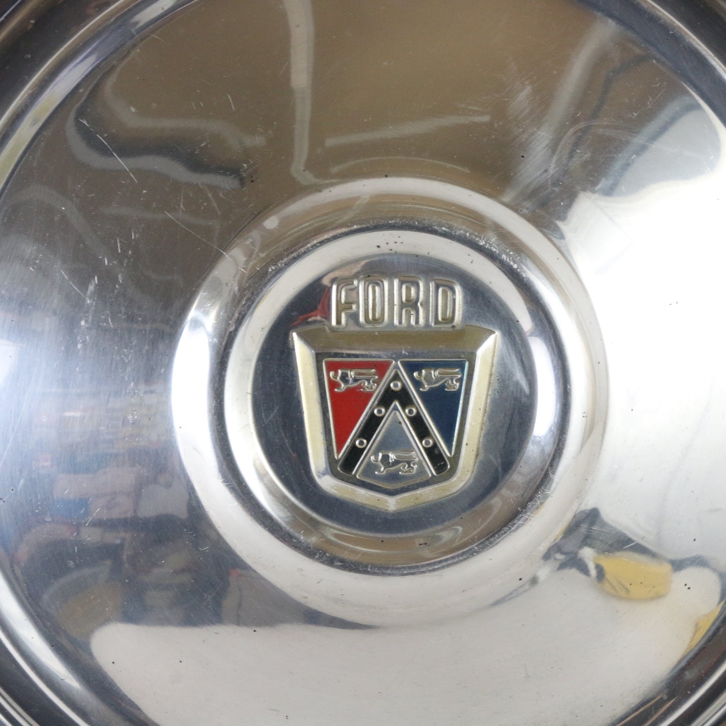Vintage 1950s Ford Victoria Lion Emblem Metal Wheel Hubcap 15.25"