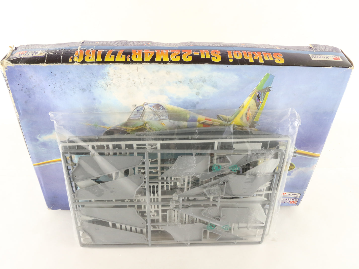 Sukhoi SU-22M4R 77JBG Attack Plane Master Craft 1:48 Model Kit AX-10 3156