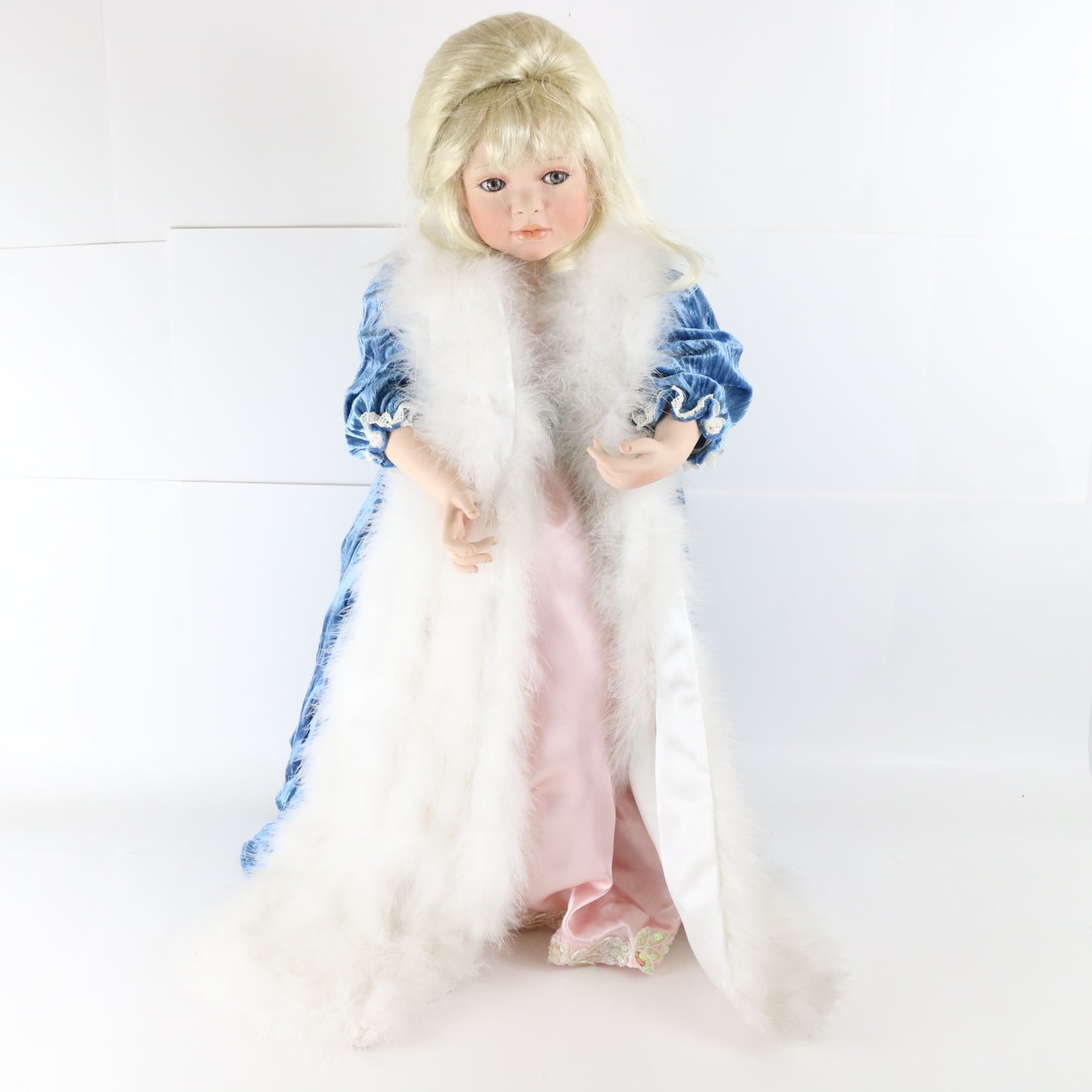 Cinderella Pamela Erff Blue Dress Girl Large 28" Porcelain Doll W/ Shawl 67/400