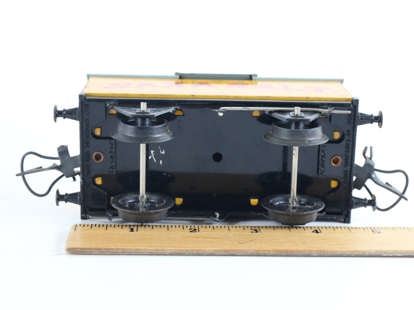 Hornby Meccano O LNER Saxa Salt Good Wagon Yellow & Gray Model Train distinctive branded salt wagon vintage