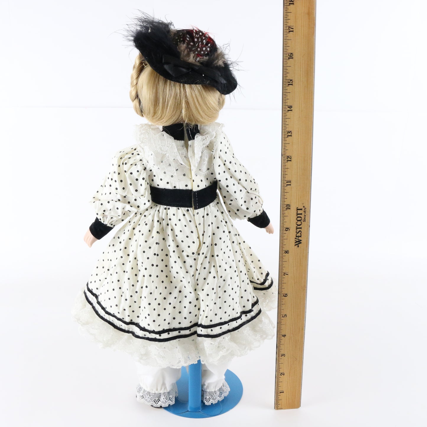 Greta Marian Yu 16" Porcelain Doll W/ Clothes & Hat 825/6000