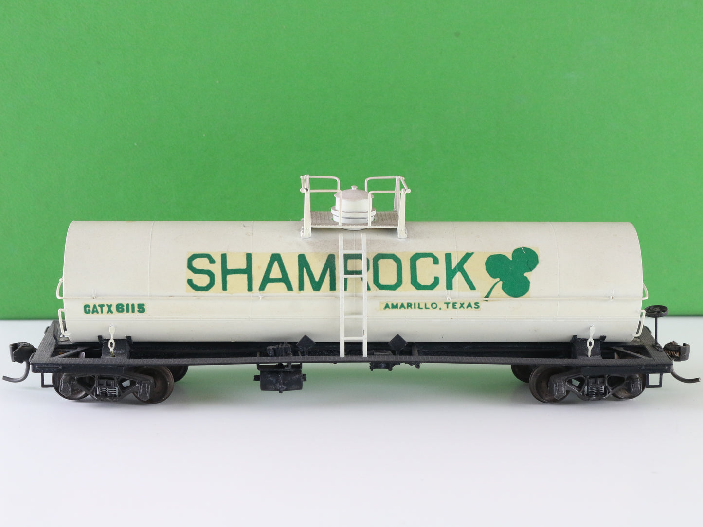 Overland Models HO UTLX Shamrock 10,000 Gal Tank Car OMI-3231 Custom Painted Brass