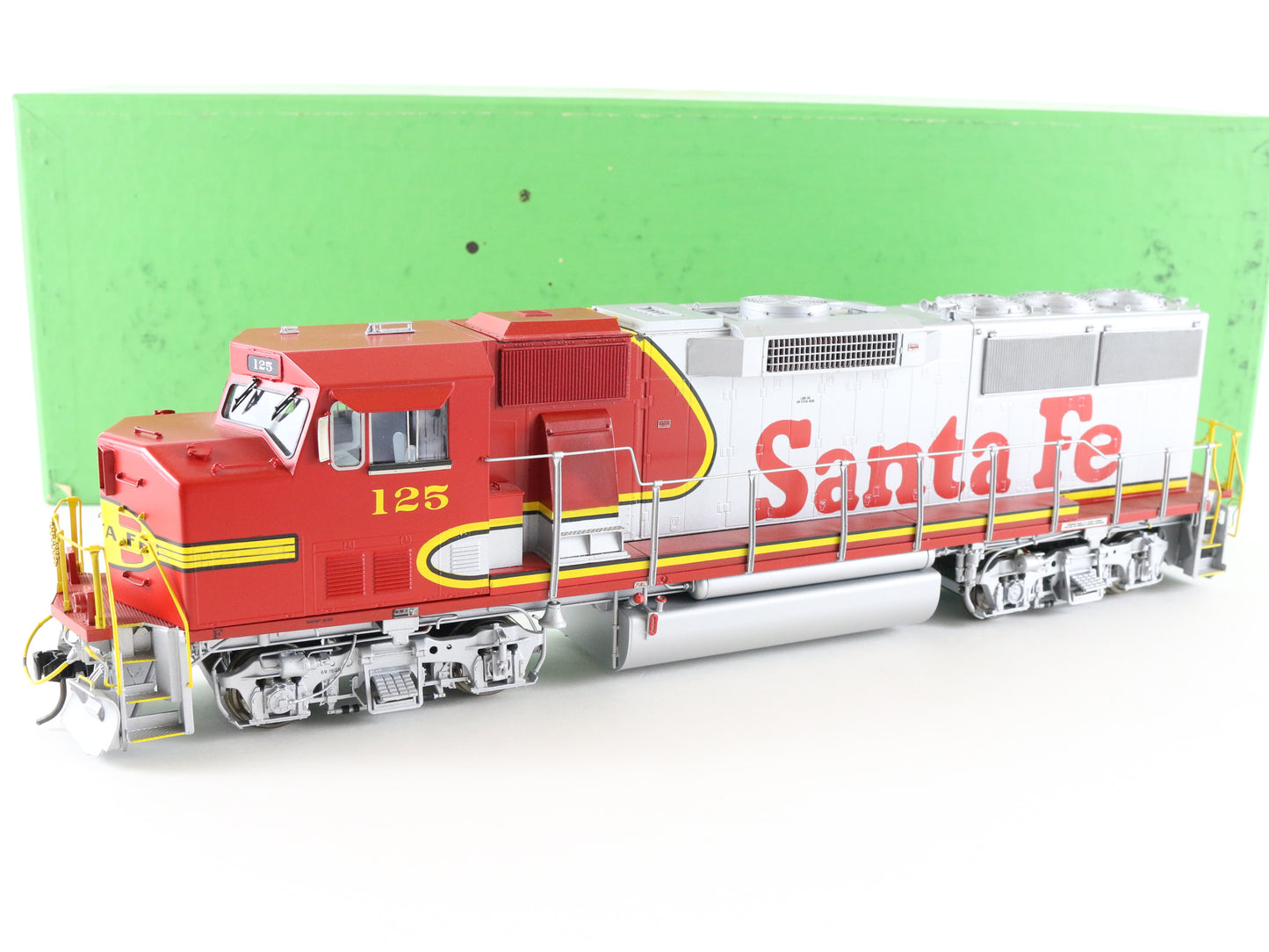 Overland O Santa Fe 125 GP60M Factory Painted Brass Diesel Locomotive OMI-0576.1