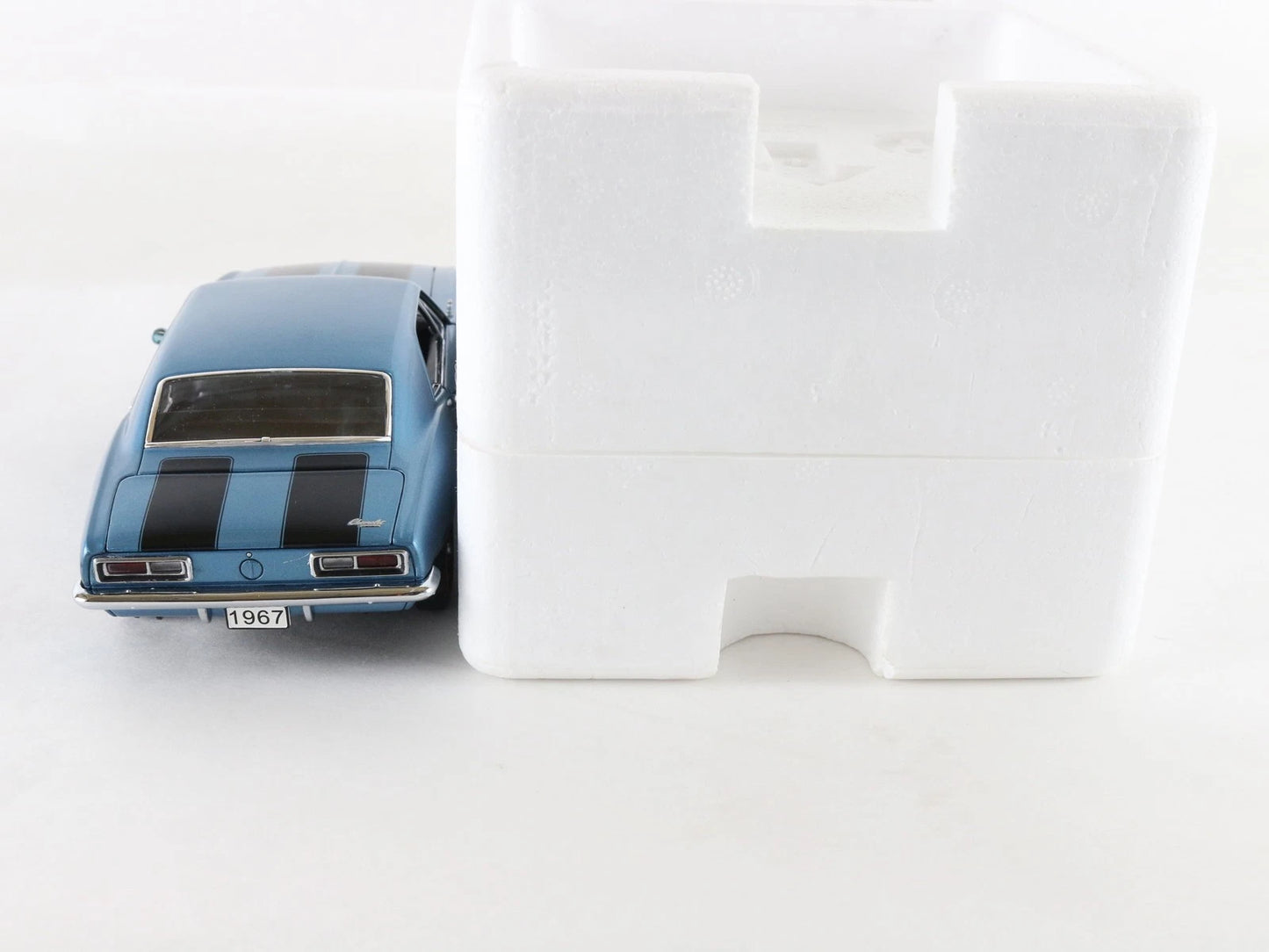1967 Chevy Camaro Z/28 Sport Coupe Blue Black Danbury Mint 1:24 Diecast Model