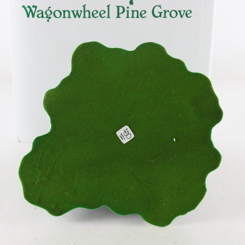 Dept 56 Village Wagon Wheel Pine Grove Porcelain Christmas 52617