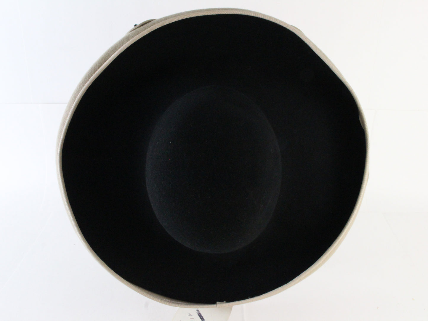 Jack Mcconnell New York Ladies Black Wool Felt Hat W/ Moon Cutouts 6 7/8 55cm