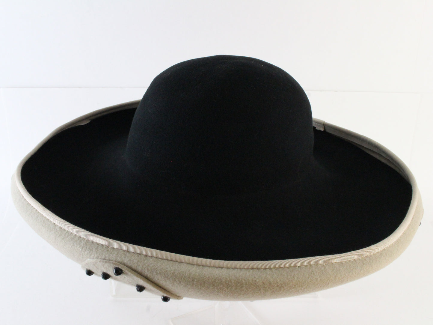 Jack Mcconnell New York Ladies Black Wool Felt Hat W/ Moon Cutouts 6 7/8 55cm