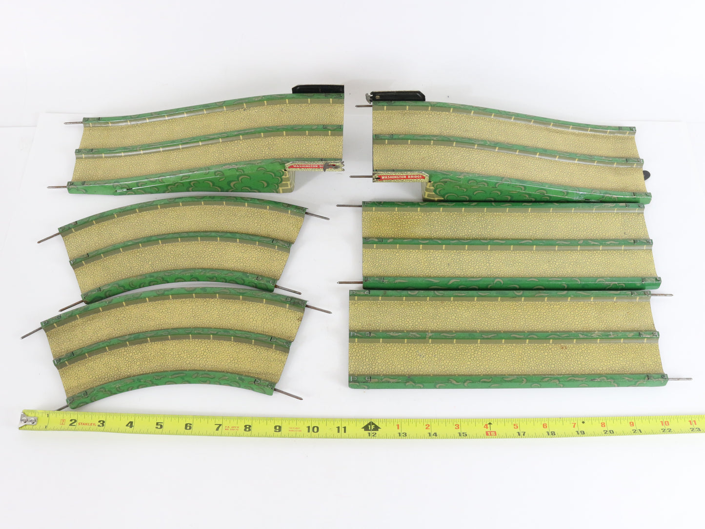 Lot Of 16 Vintage Metal Washington Bridge Tin Toy Car Track 11.25��� MARX?