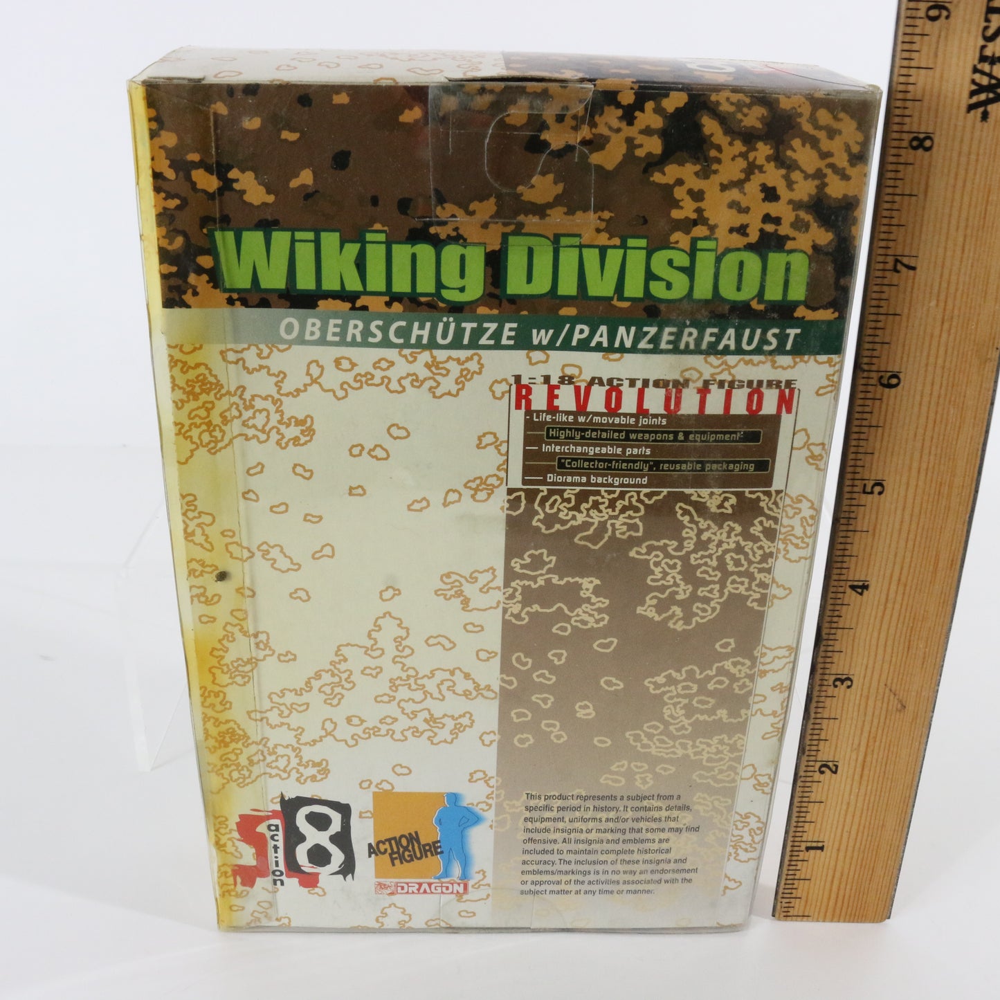 Oberschutze W/ Panzerfaust GERMANY WWII Wiking Division Action 18 1:18 Dragon