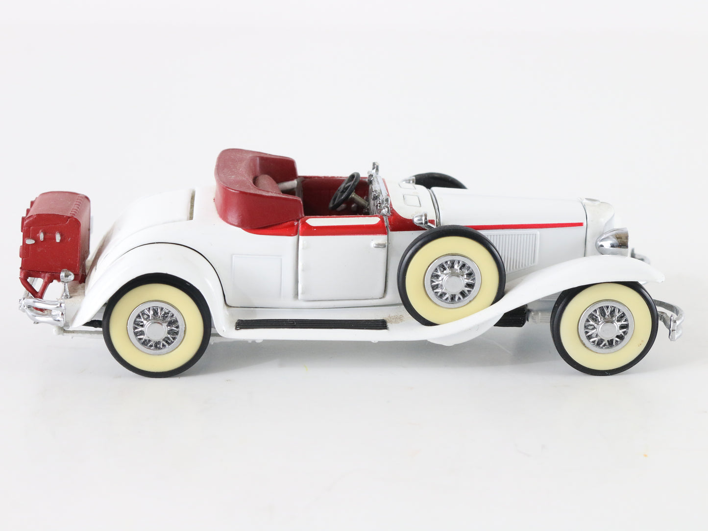 1929 Cord L29 Cabriolet White & Red Franklin Mint 1:43 B11pr74 Model Car