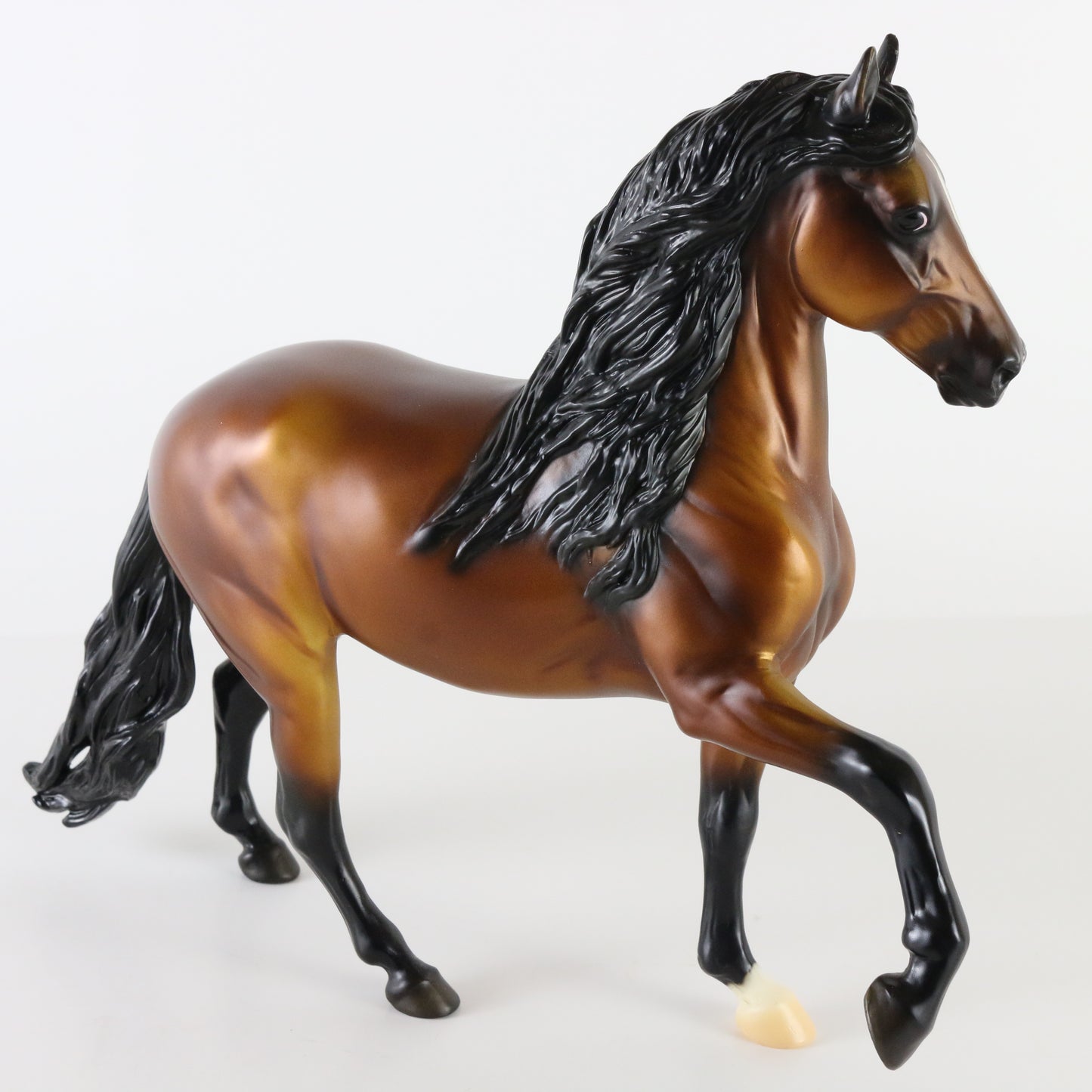 Breyer Cobrizo Peruvian Paso BF Special Run Traditional Horse