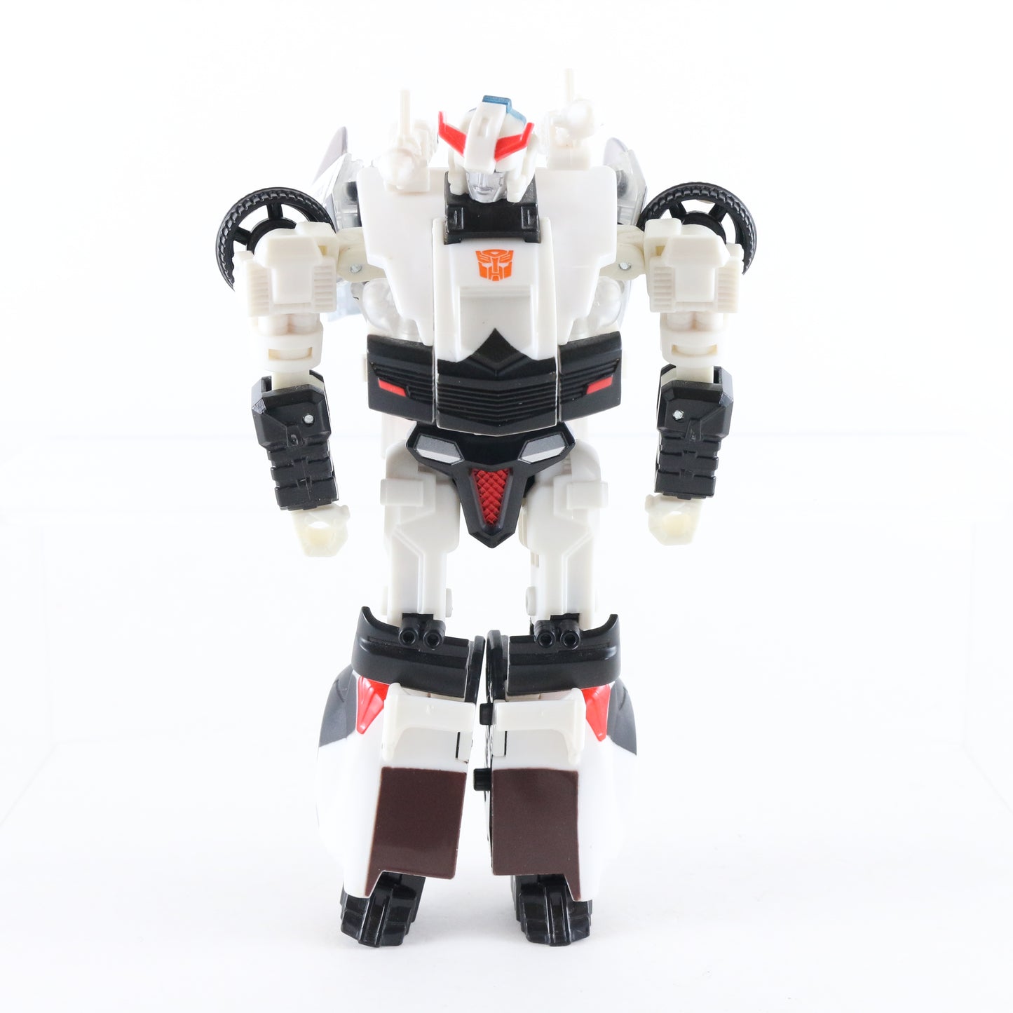 Prowl Autobot Transformers Deluxe Class Highway Patrol Action Figure