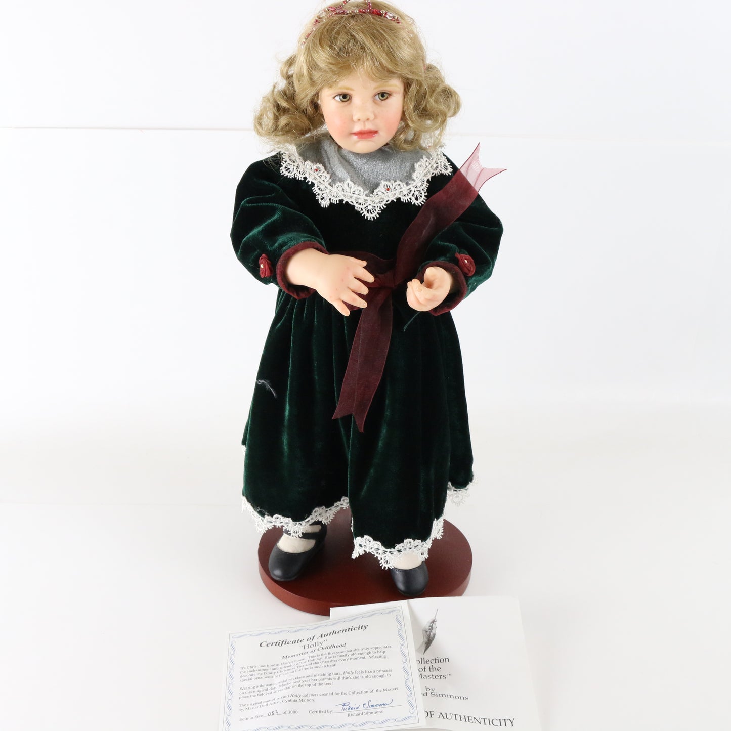 Holly Memories Of Childhood Richard Simmons Christmas 17" Girl Doll 83/3000