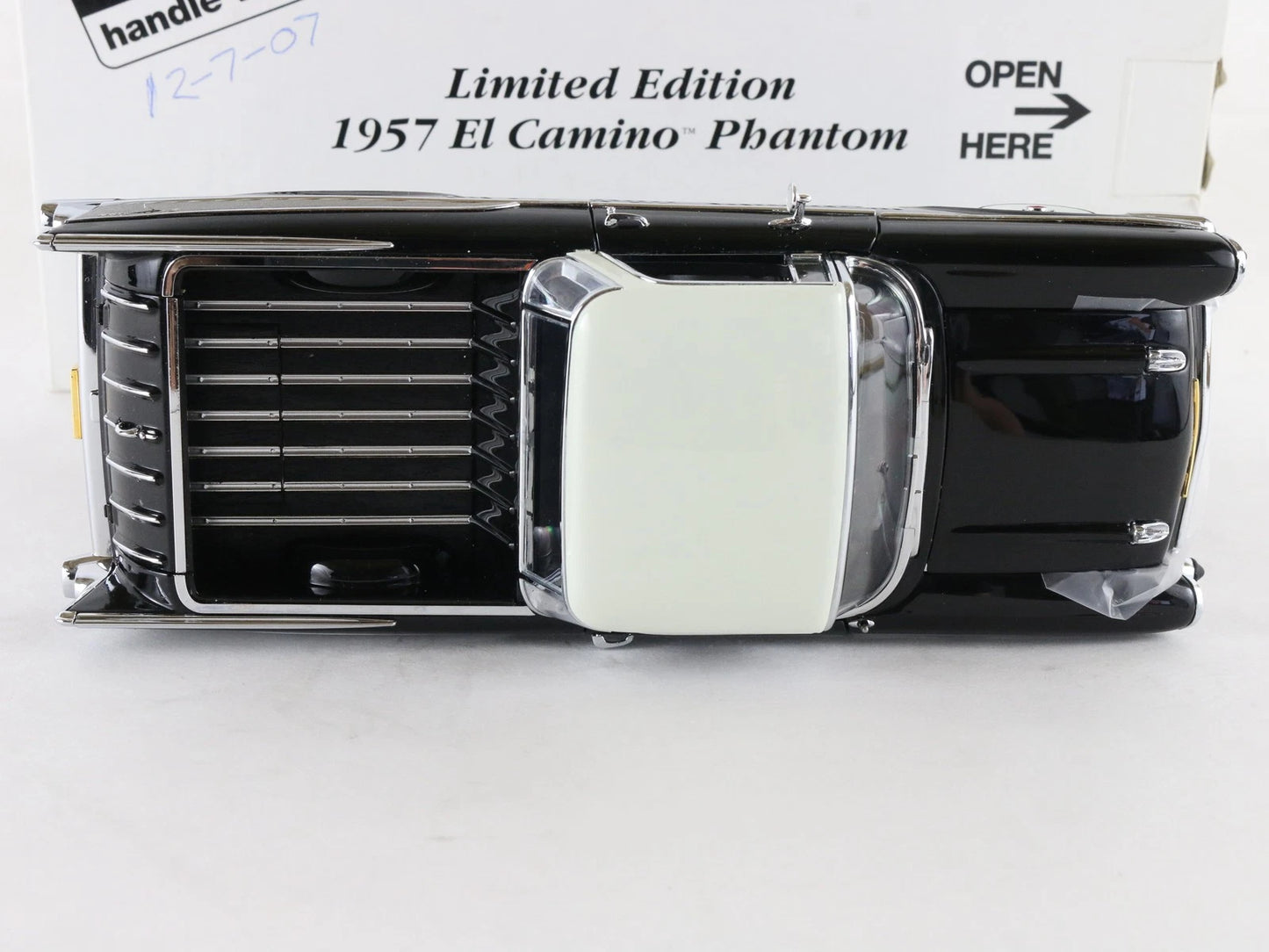 1957 Chevy El Camino Phantom Black White Danbury Mint 1:24 Diecast Model 1666