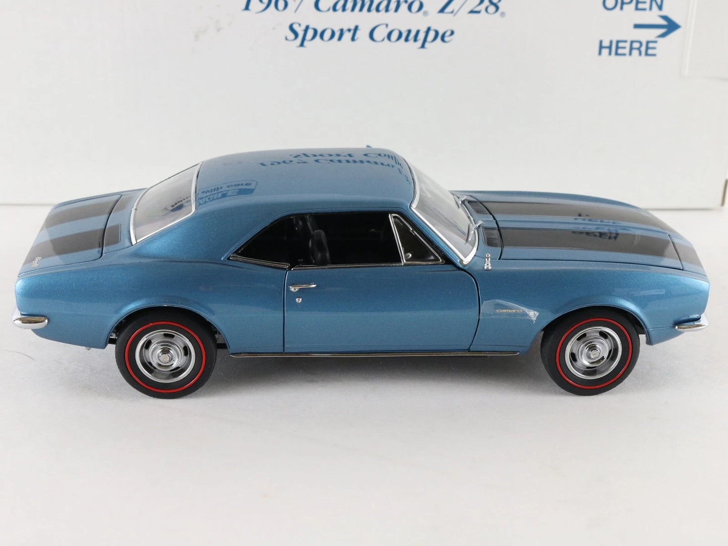 1967 Chevy Camaro Z/28 Sport Coupe Blue Black Danbury Mint 1:24 Diecast Model