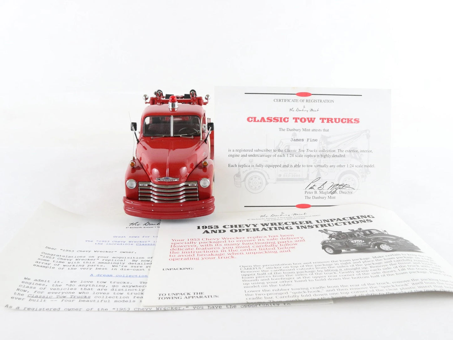 1953 Chevy Wrecker DM Road Service Tow Truck Red Danbury Mint 1:24 Diecast Model