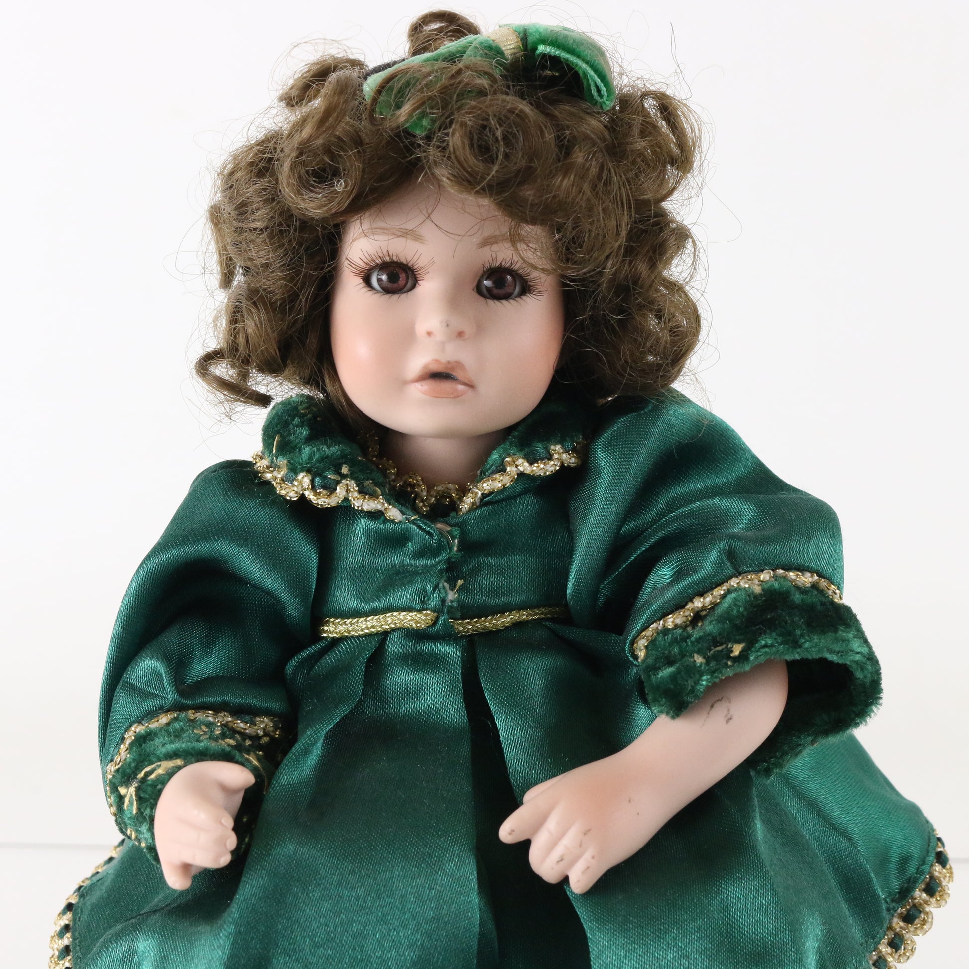 Tiny Tot Amaya Holiday Doll Marie Osmond 7" Porcelain Girl 219 W/ Green Dress