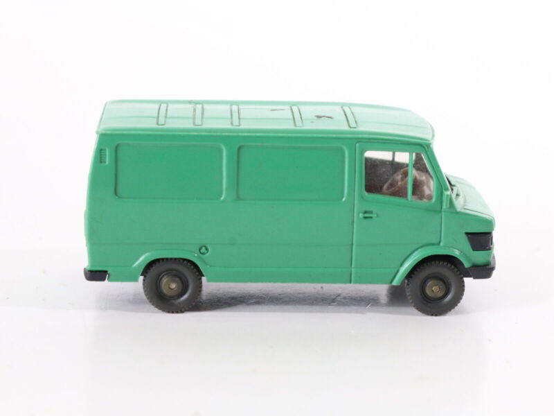 Unlettered Mercedes Benz Passenger Van Green 280-282 Vintage Wiking 1:87 HO