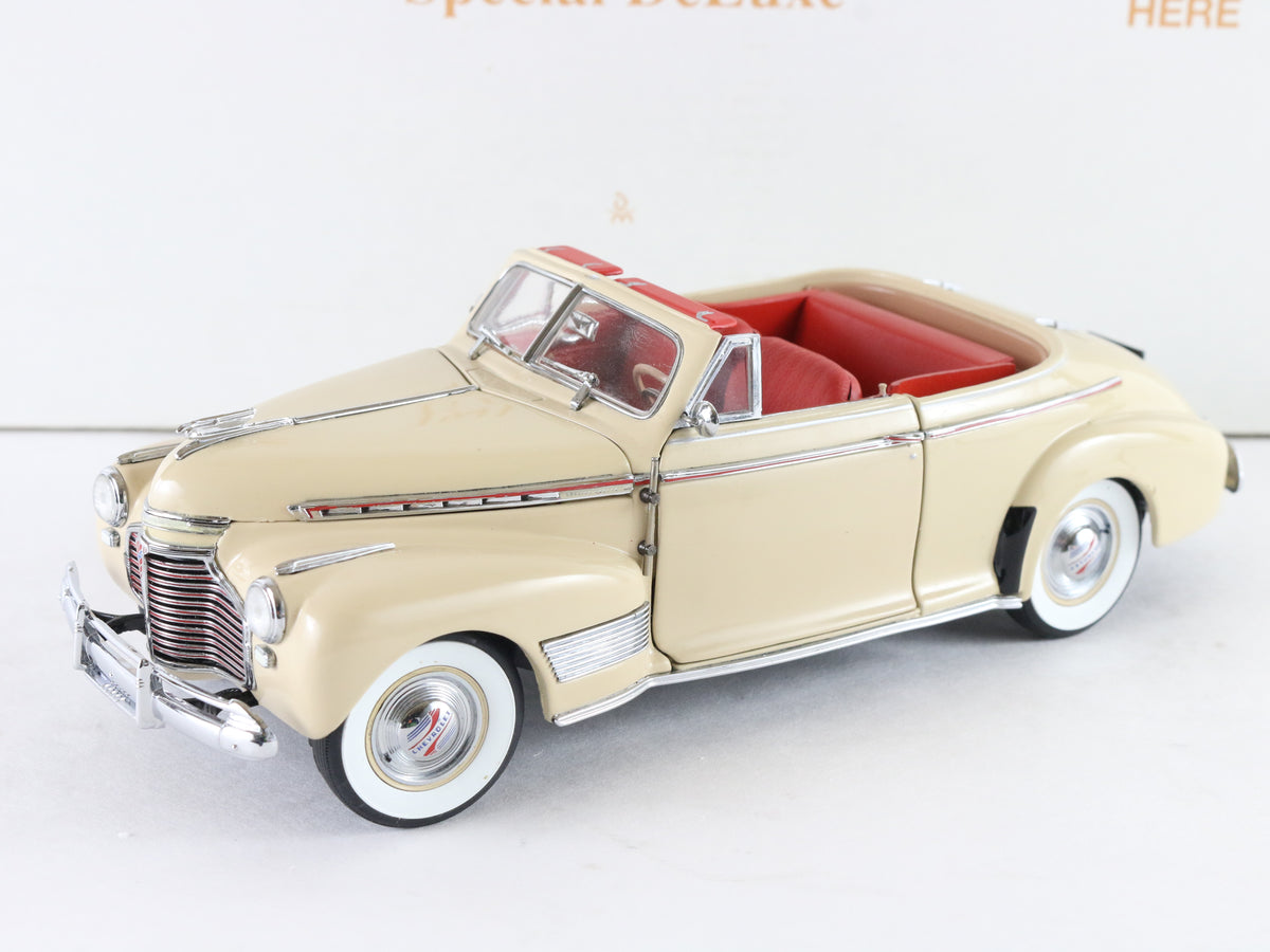 1941 Chevrolet Special Deluxe Convertible Cameo Cream Danbury Mint 1:24 Diecast
