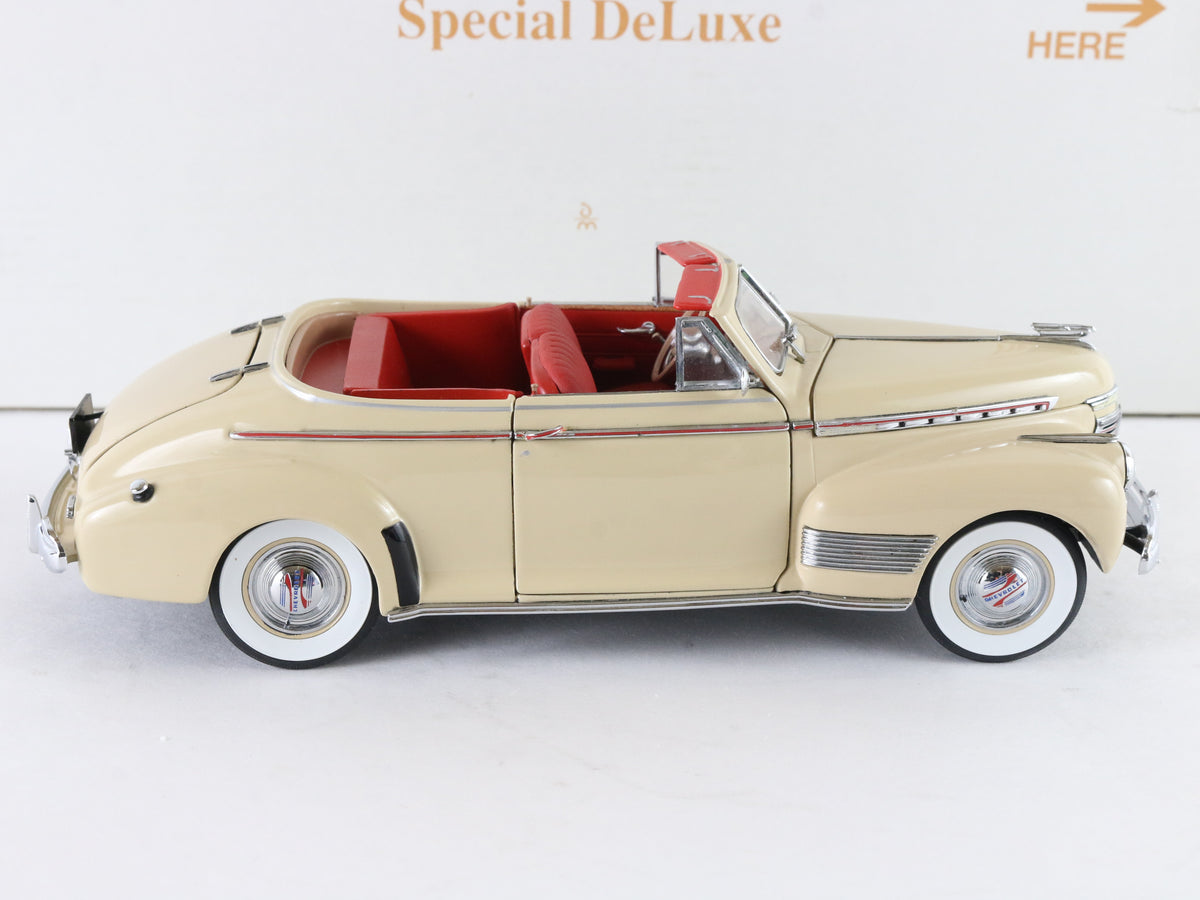 1941 Chevrolet Special Deluxe Convertible Cameo Cream Danbury Mint 1:24 Diecast