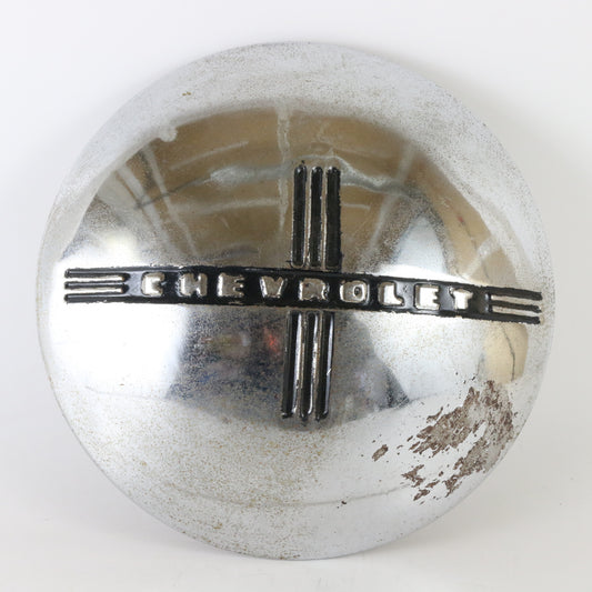 Vintage 1940s Chevrolet Pickup Dog Dish Metal Wheel Hubcap 9.75"