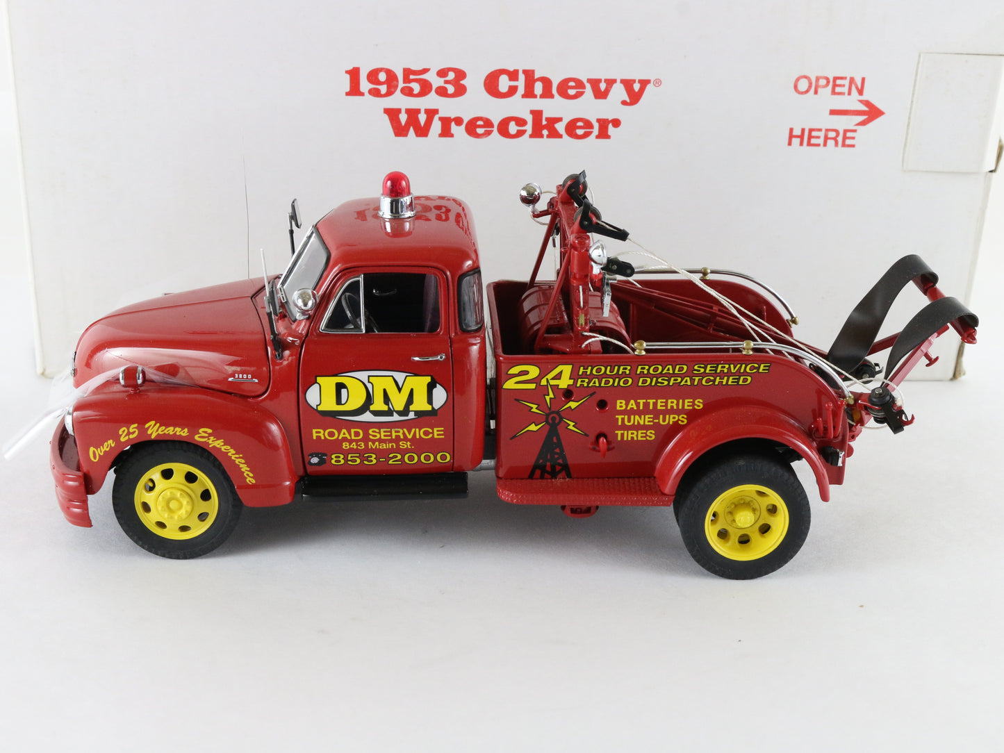 1953 Chevy 1-Ton Wrecker DM Service Red Danbury Mint 1:24 Diecast Model Car
