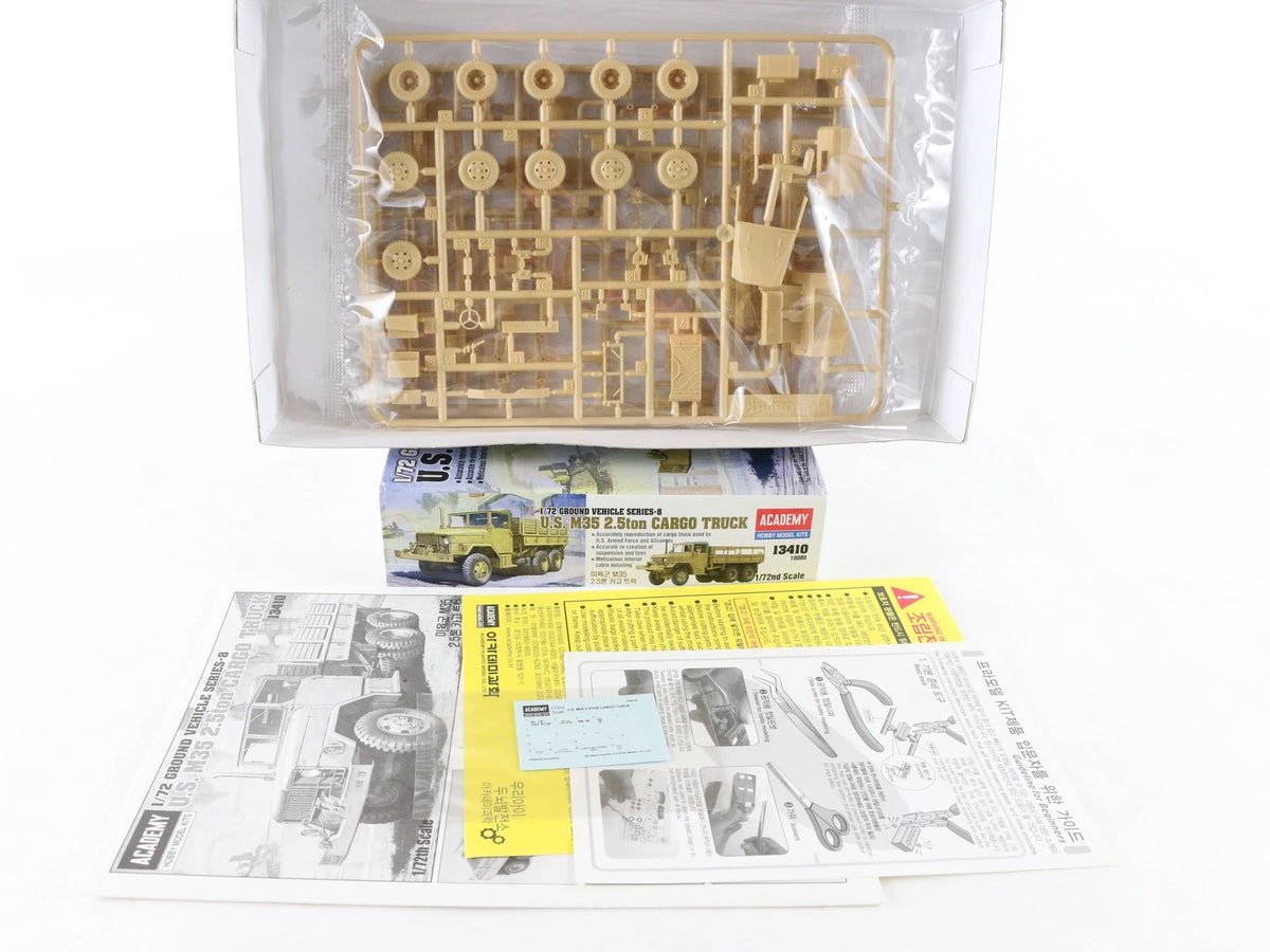 M35 2.5 Ton Cargo Truck Reo Ground Vehicle 8 Academy 1:72 13410 10000 Kit