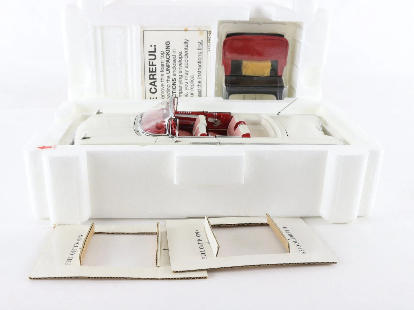 1960 Chevrolet Impala Convertible White Red Danbury Mint 1:24 Diecast Model