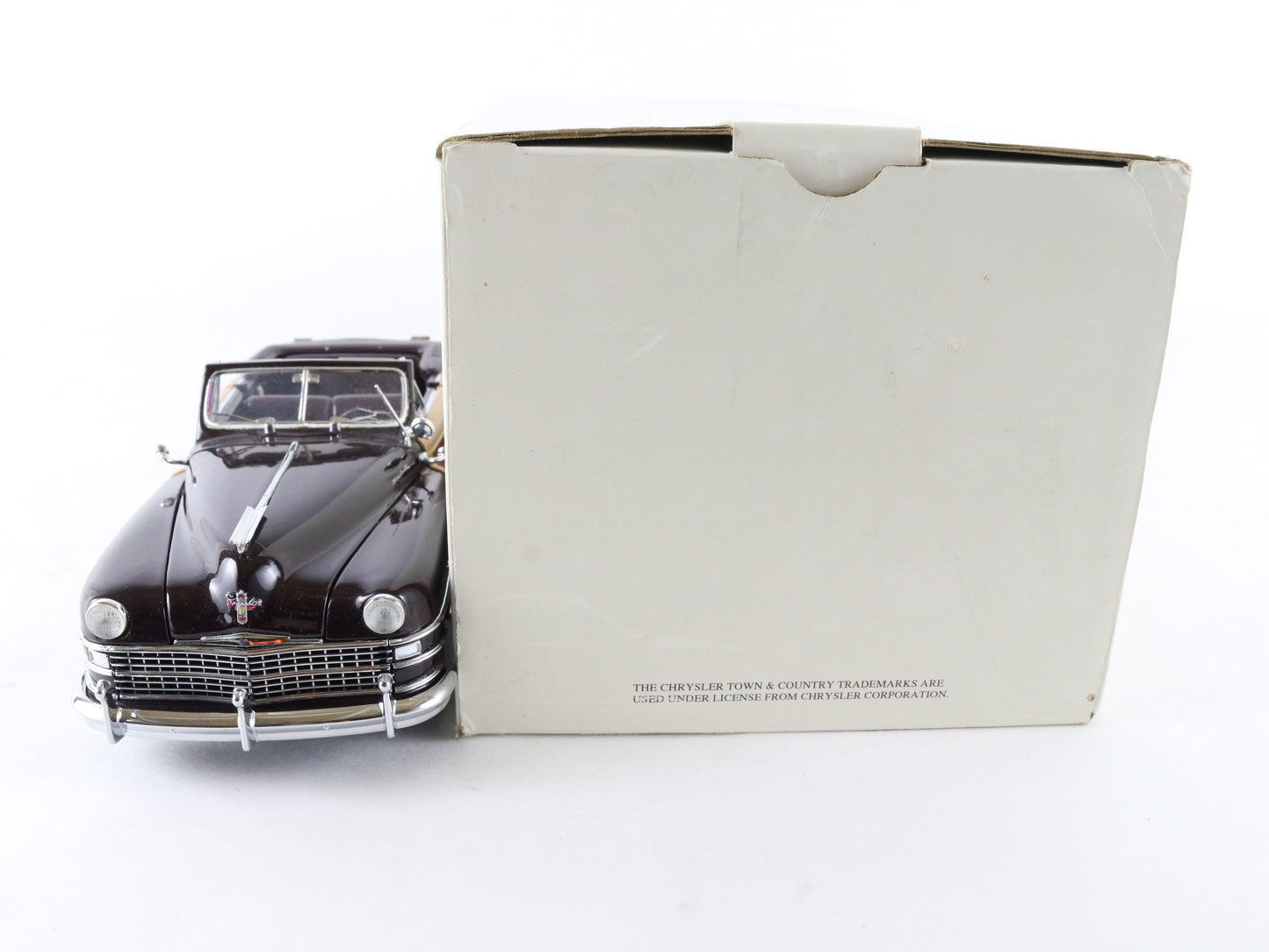 1948 Chrysler Town & Country Convertible Black Danbury Mint 1:24 Model w/ Box