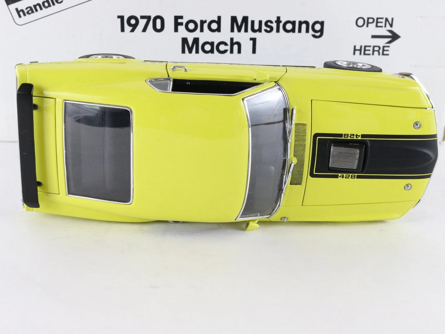1970 Ford Mustang Mach 1 Fastback Yellow Black Danbury Mint 1:24 Diecast Model