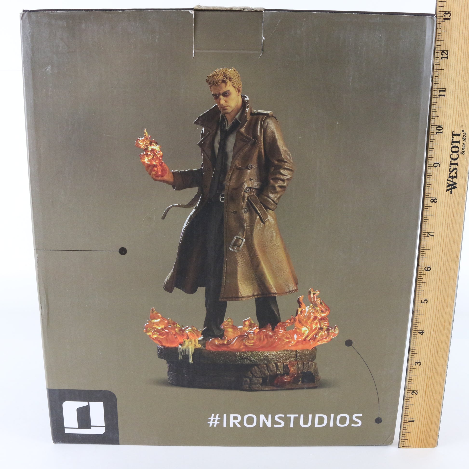 Constantine Iron Studios DC Comics 1:10 Scale Figure W/ Stand