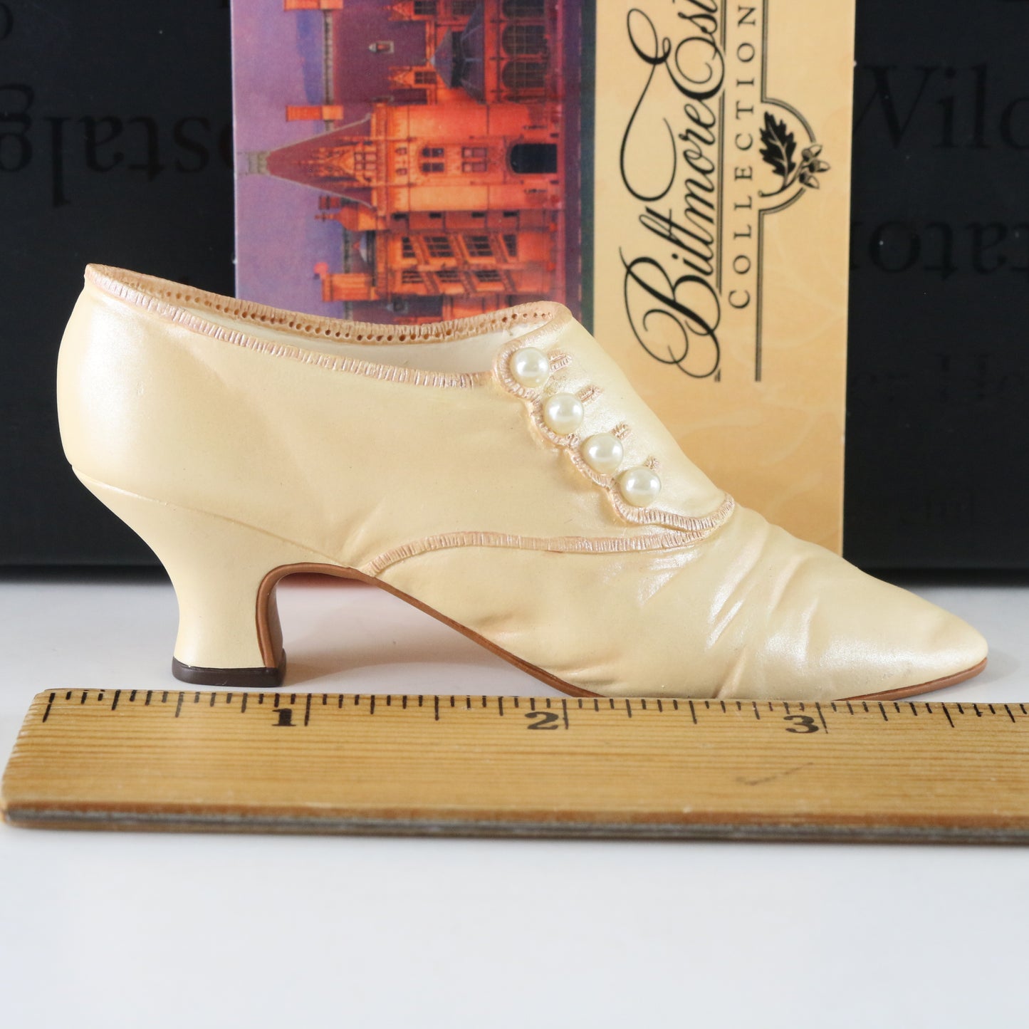 Just The Right Shoe Sweet Elegance Raine Willitts Biltmore Estate Shoe 25415