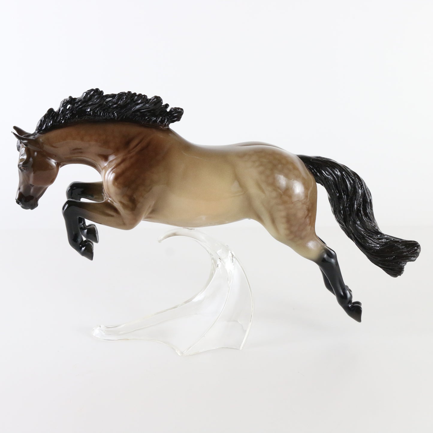 Breyer W H Topgun Newsworthy Glossy BF 2020 Preorder Traditional Horse W/ Stand