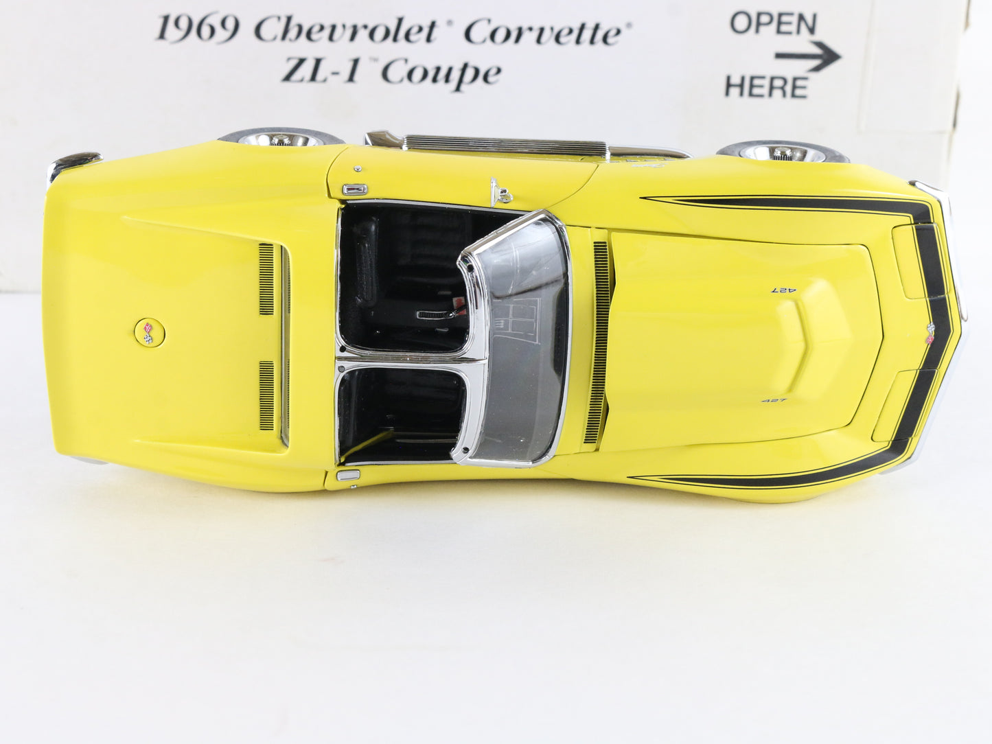 1969 Chevy Corvette ZL-1 Coupe Yellow Danbury Mint 1:24 Diecast Model Car