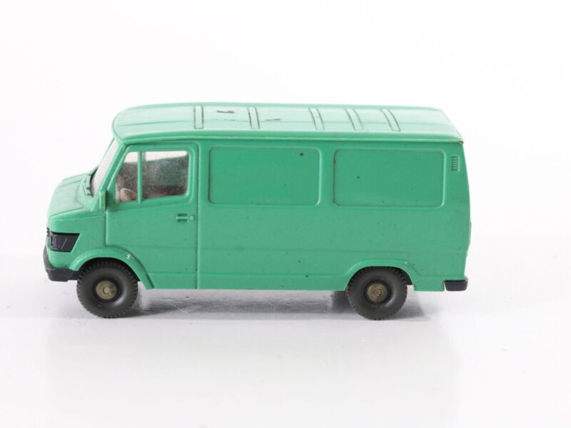 Unlettered Mercedes Benz Passenger Van Green 280-282 Vintage Wiking 1:87 HO