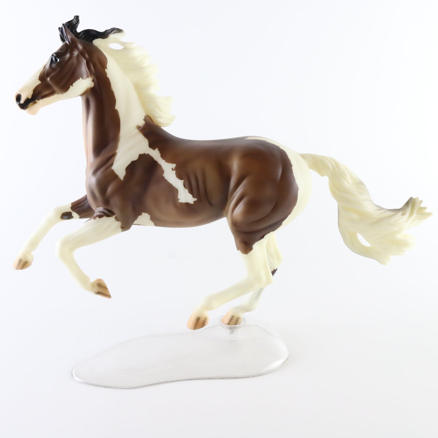 Breyer Mon Gamin Show Jumping WB Horse W/ Stand