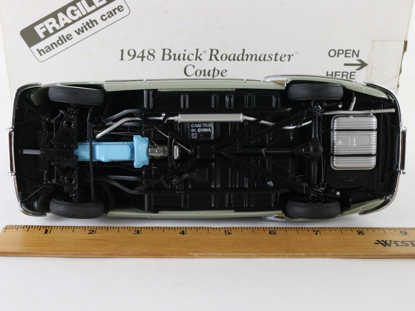 1948 Buick Roadmaster Coupe Green Gray Danbury Mint 1:24 Diecast Model Car