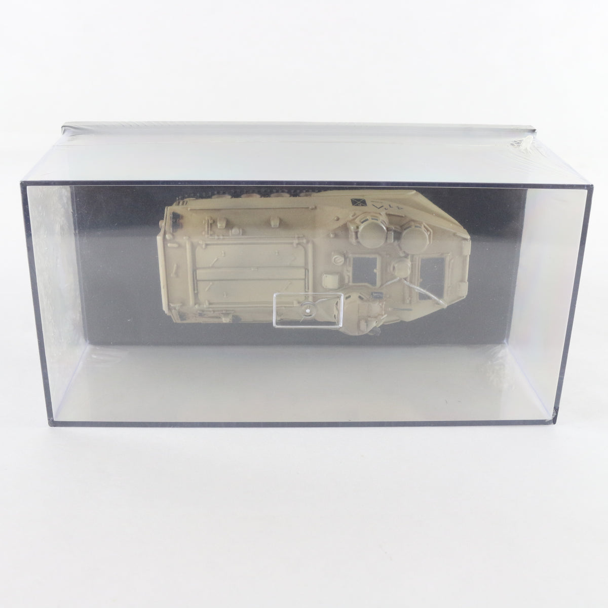 AAV-7 FMC Sand Camo Assault Amphibious Vehicle 1:72 Military Vehicle