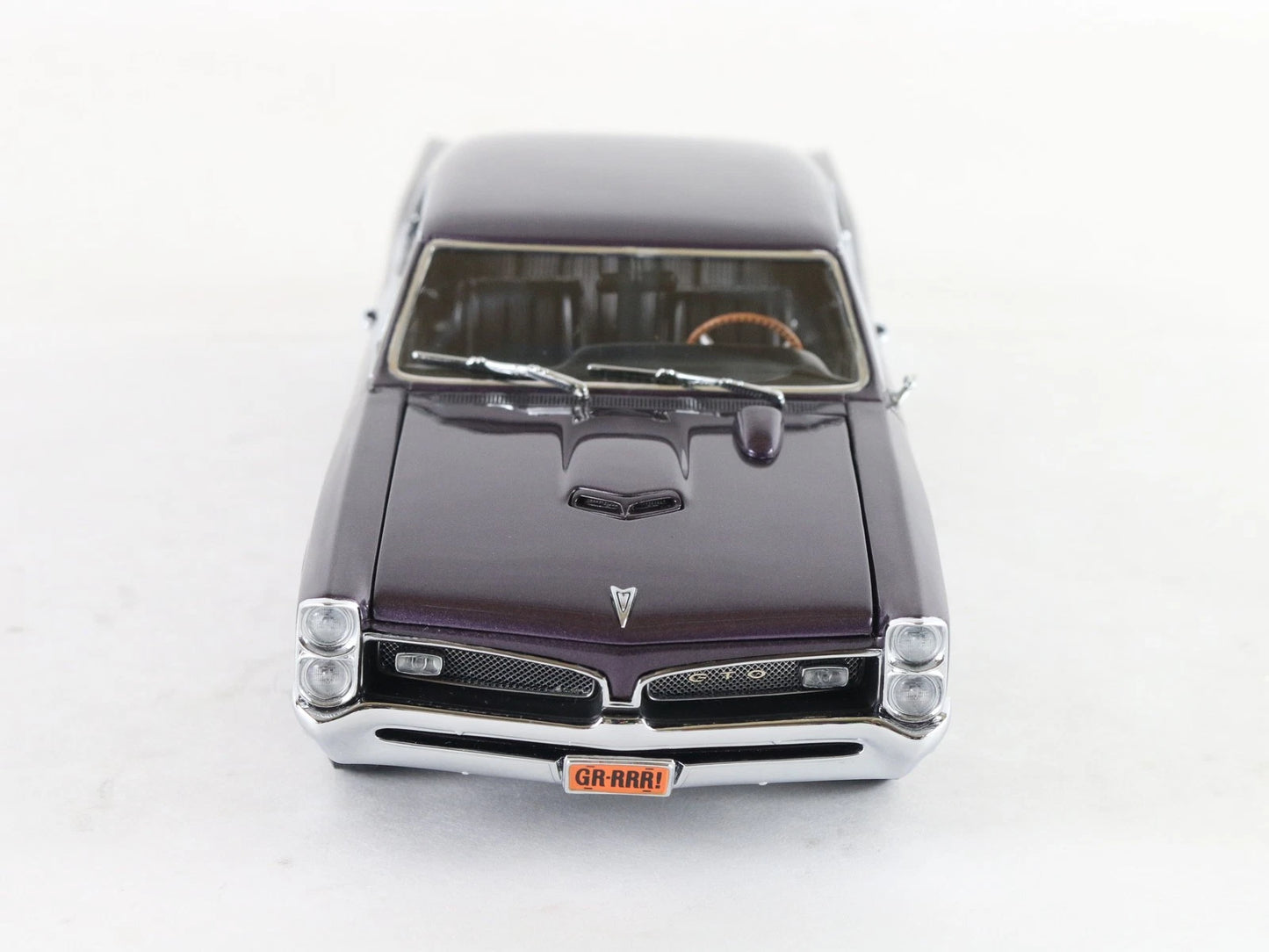 1967 Pontiac GTO Hardtop Plum Mist Purple Danbury Mint 1:24 Diecast Model Car