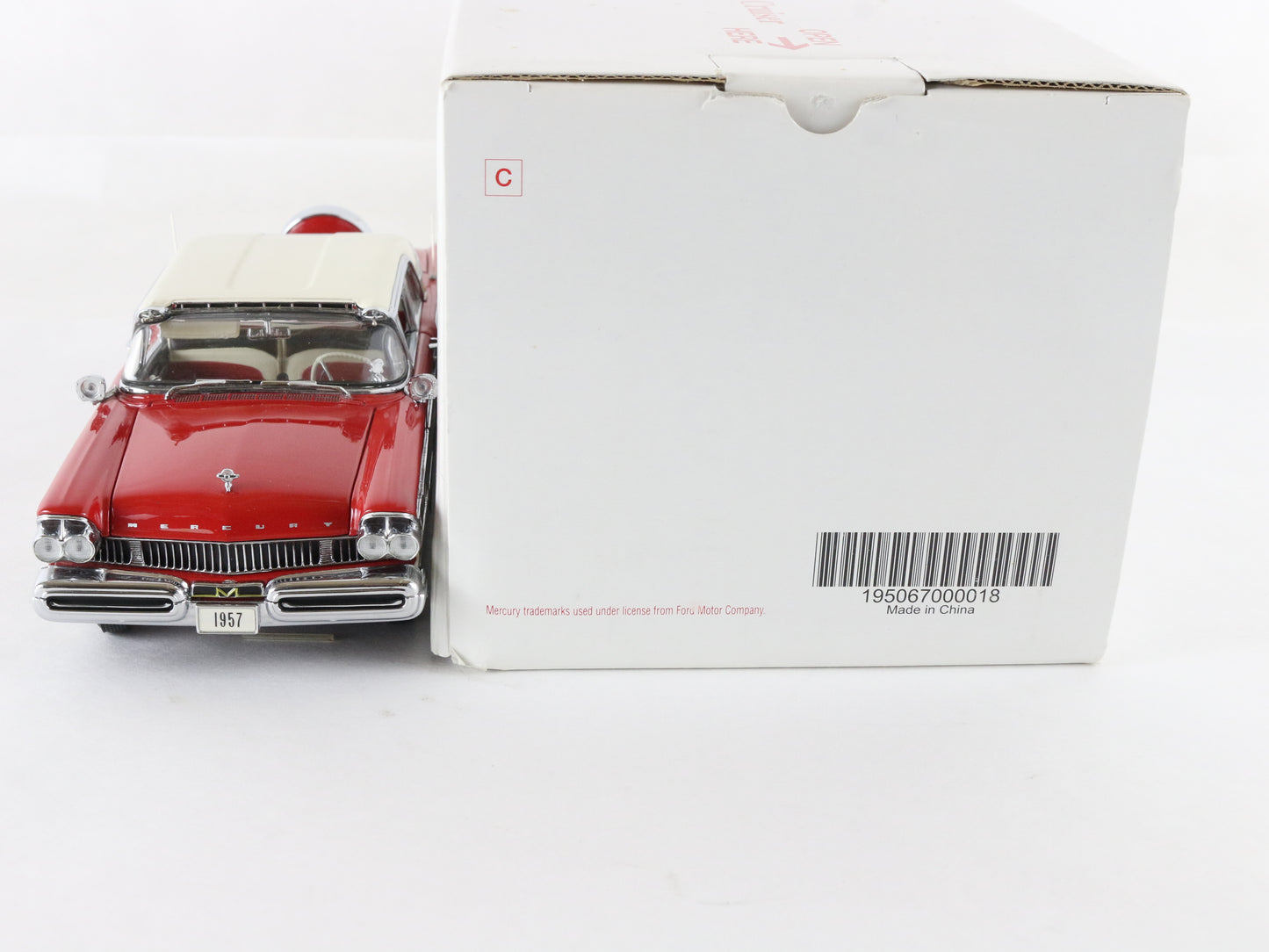 1957 Mercury Turnpike Cruiser Red White Danbury Mint 1:24 Diecast Model Car