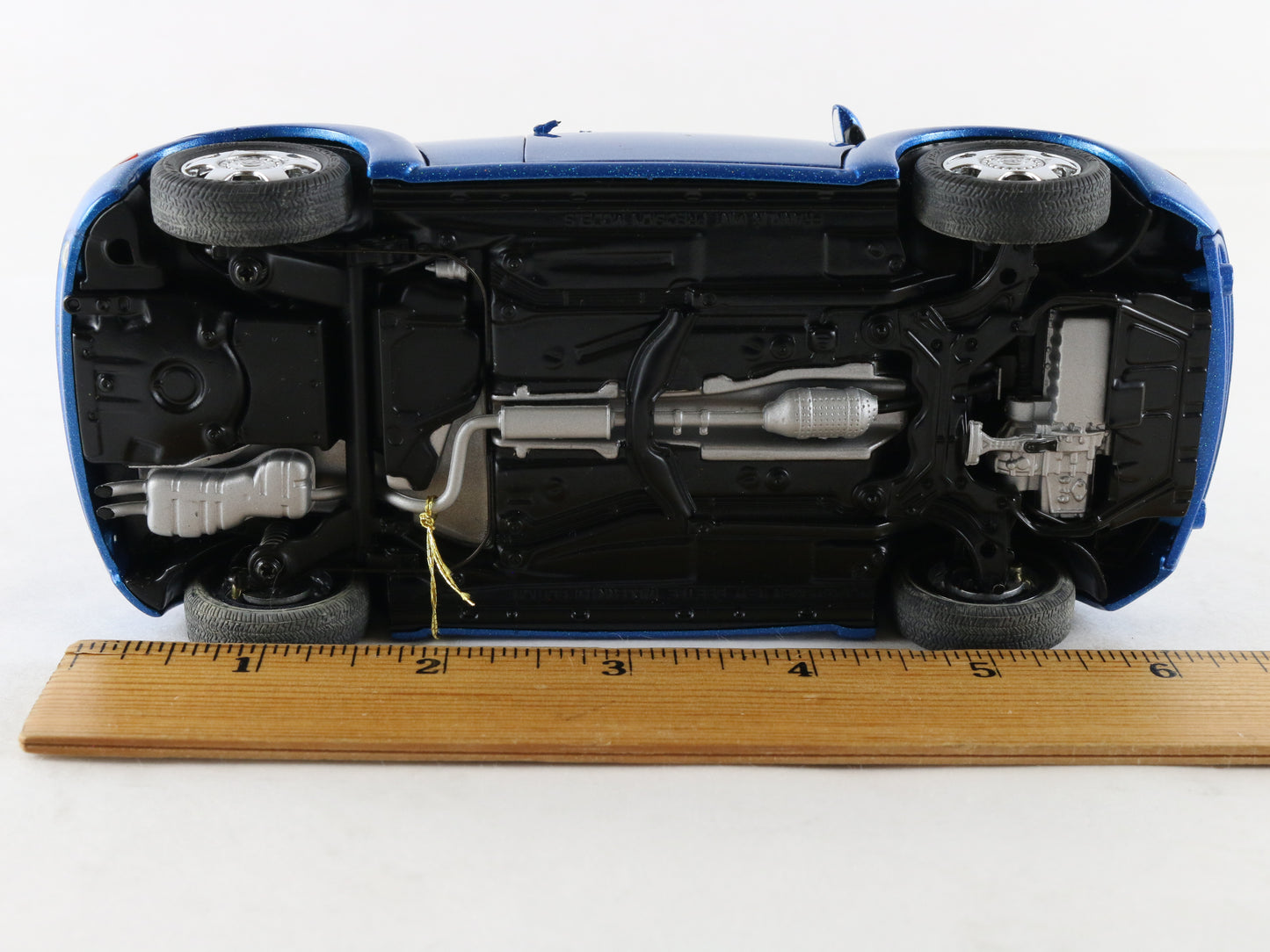 Volkswagen New Beetle Millennium Ed Blue Franklin Mint 1:24 Model Car