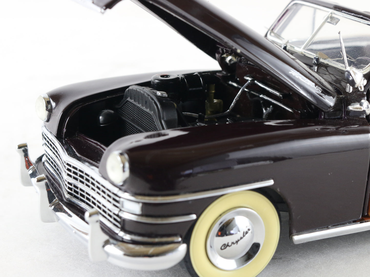 1948 Chrysler Town & Country Convertible Black Danbury Mint 1:24 Model w/ Box